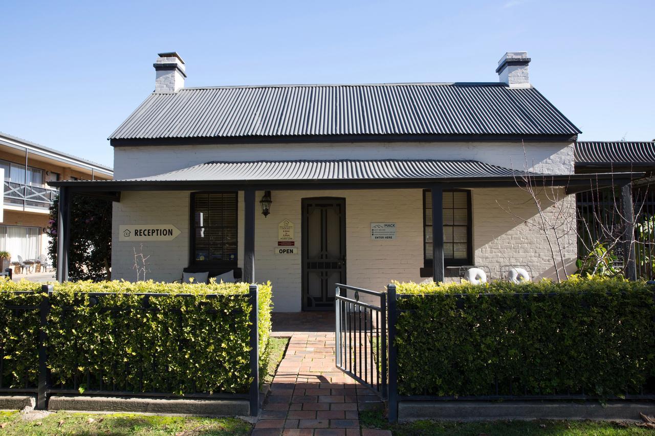 Centralpoint Motel Wagga Wagga Exterior photo